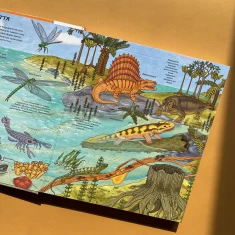 Книга Динозаври Цікаве всередині