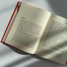 Книга Важливо щоб ваші батьки прочитали цю книжку (а ваші діти радітимуть якщо і ви це зробите) - Перрі Філіппа Книга Важливо щоб ваші батьки прочитали цю книжку (а ваші діти радітимуть якщо і ви це зробите) - Перрі Філіппа